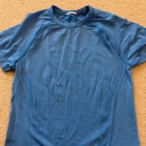 Athleta Girl Power Up T - blue stripe size 6